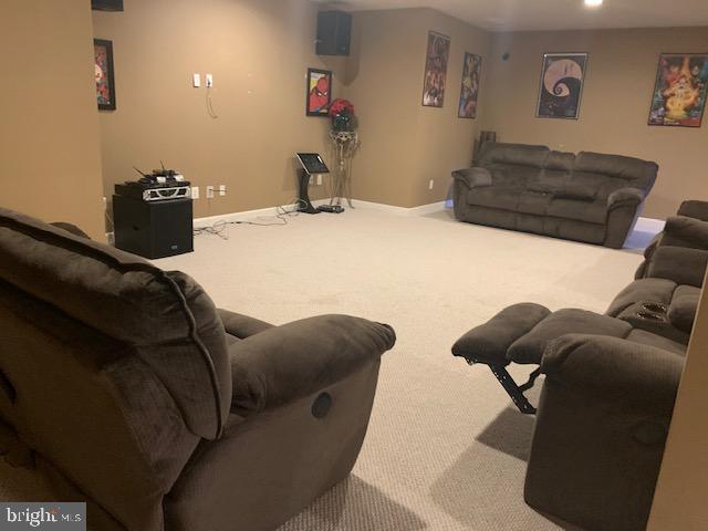 WARNER MEADOWS - Residential