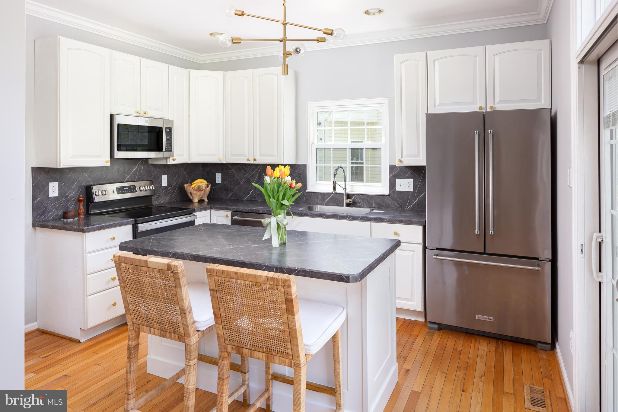 WILLIAMSBURG - Residential