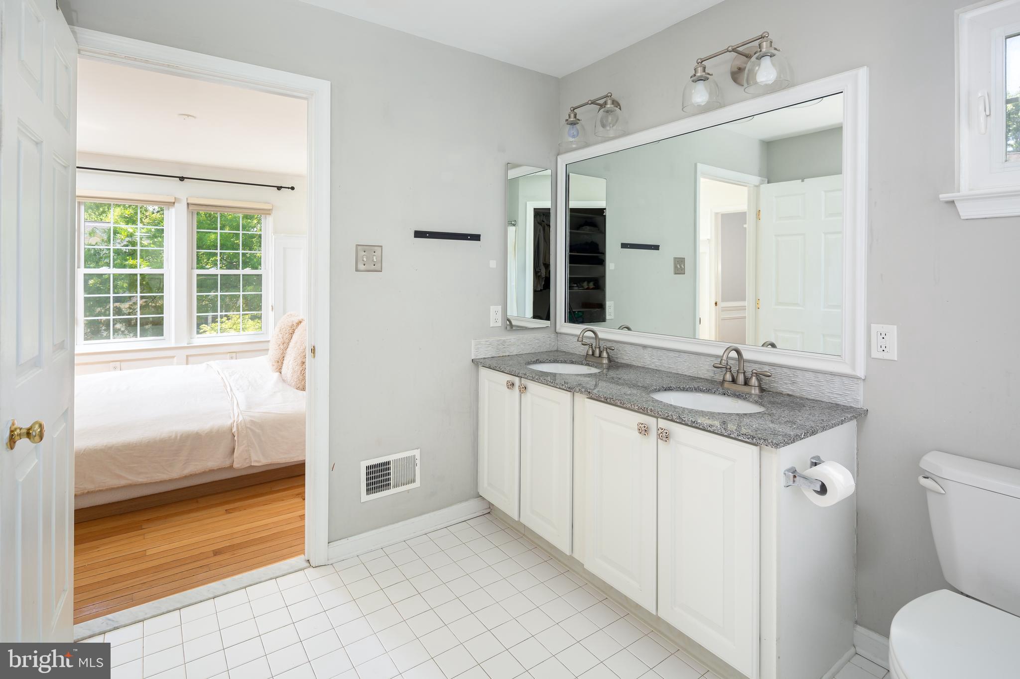 WILLIAMSBURG - Residential