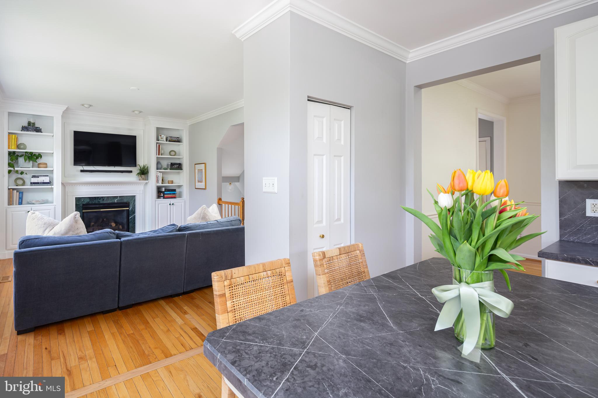 WILLIAMSBURG - Residential