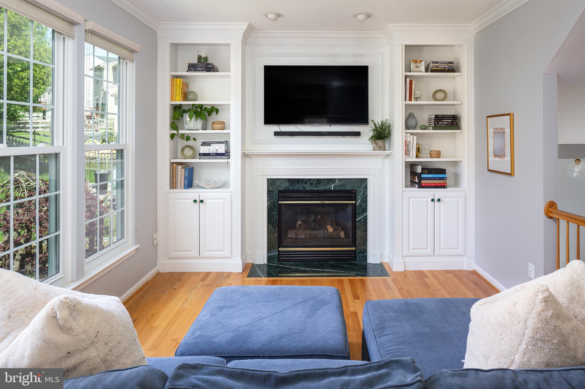 WILLIAMSBURG - Residential