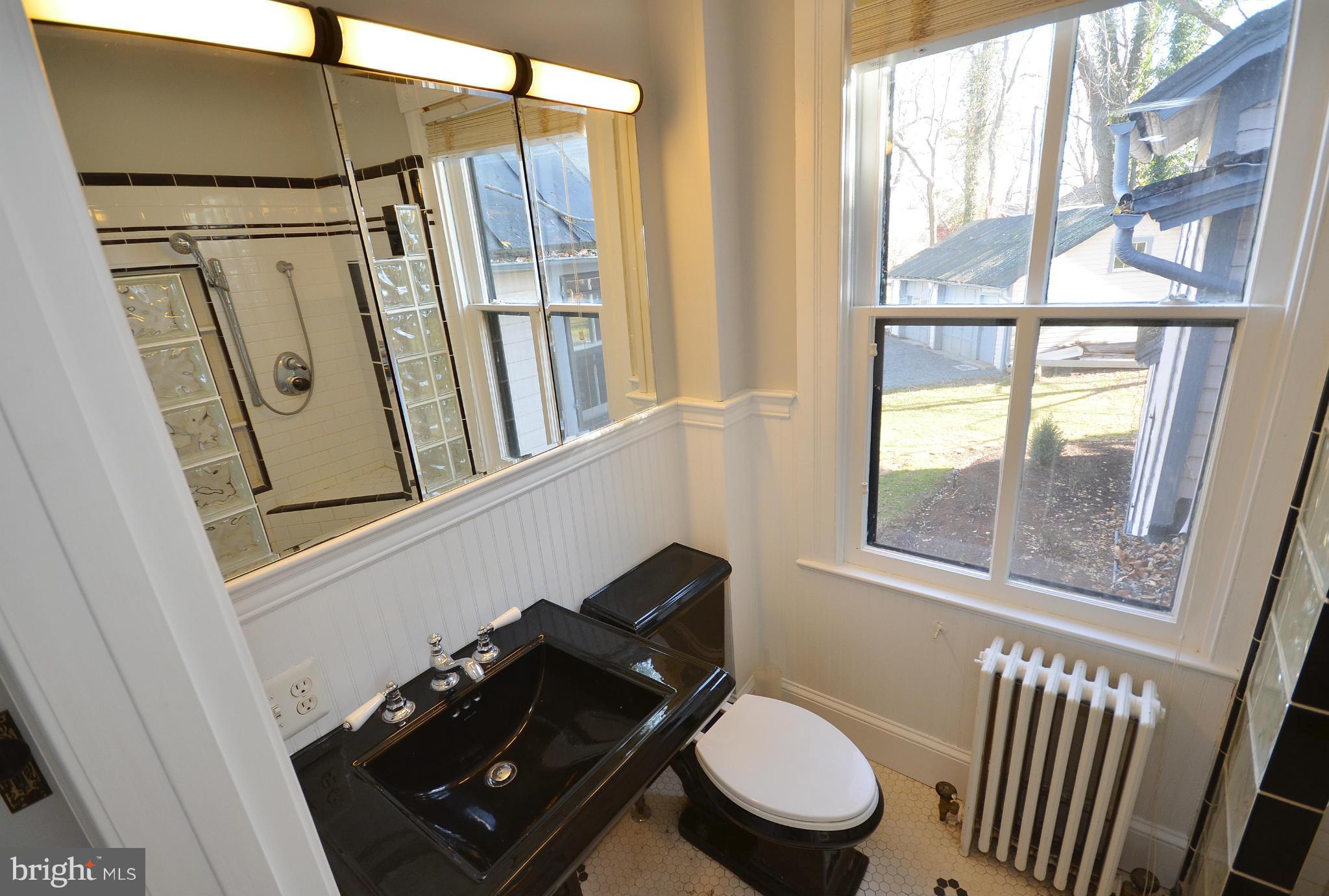 PAEONIAN SPRINGS - Residential Lease