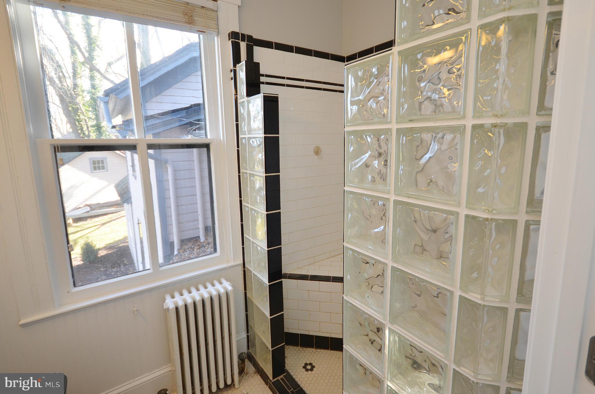 PAEONIAN SPRINGS - Residential Lease