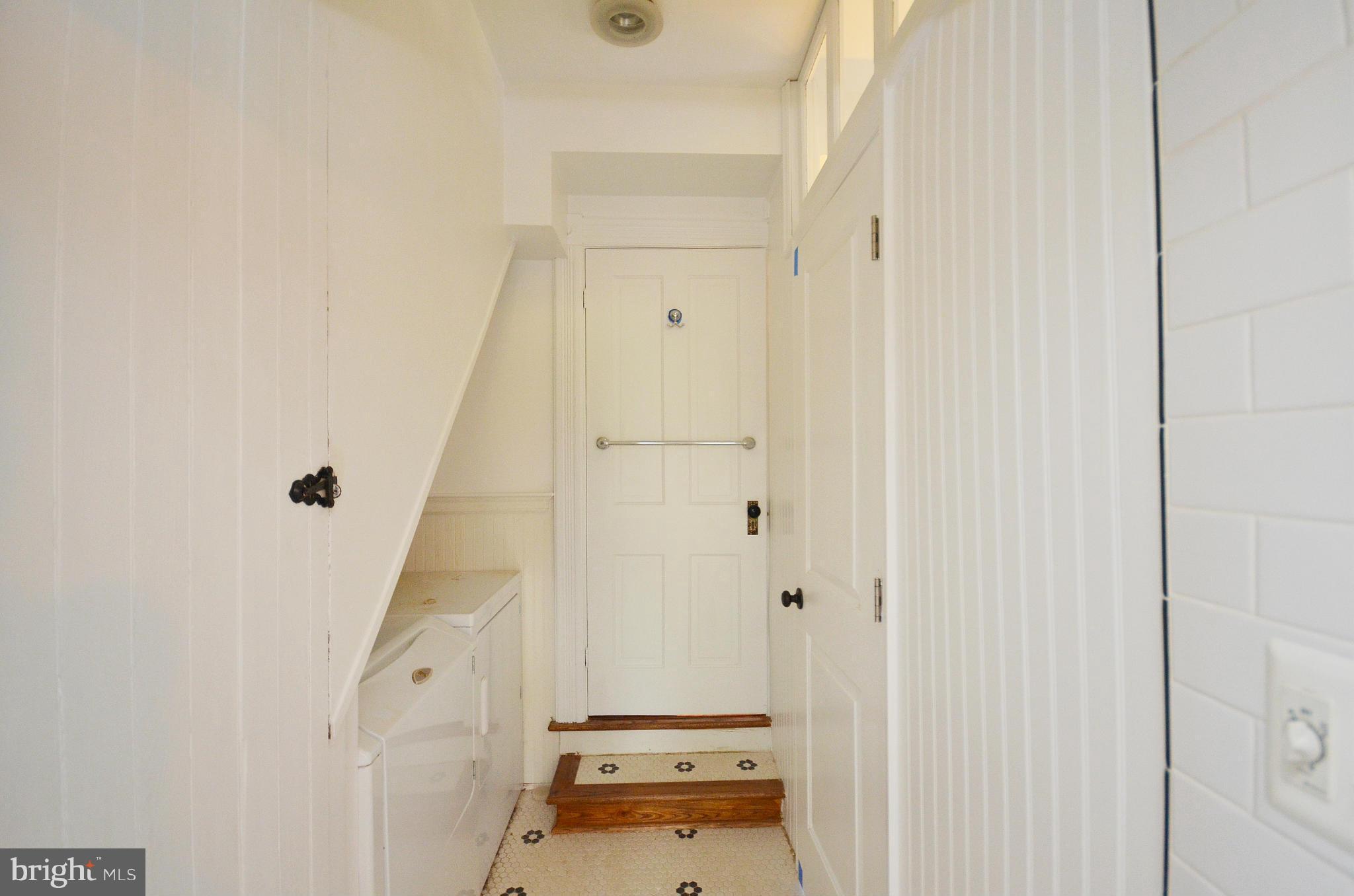 PAEONIAN SPRINGS - Residential Lease