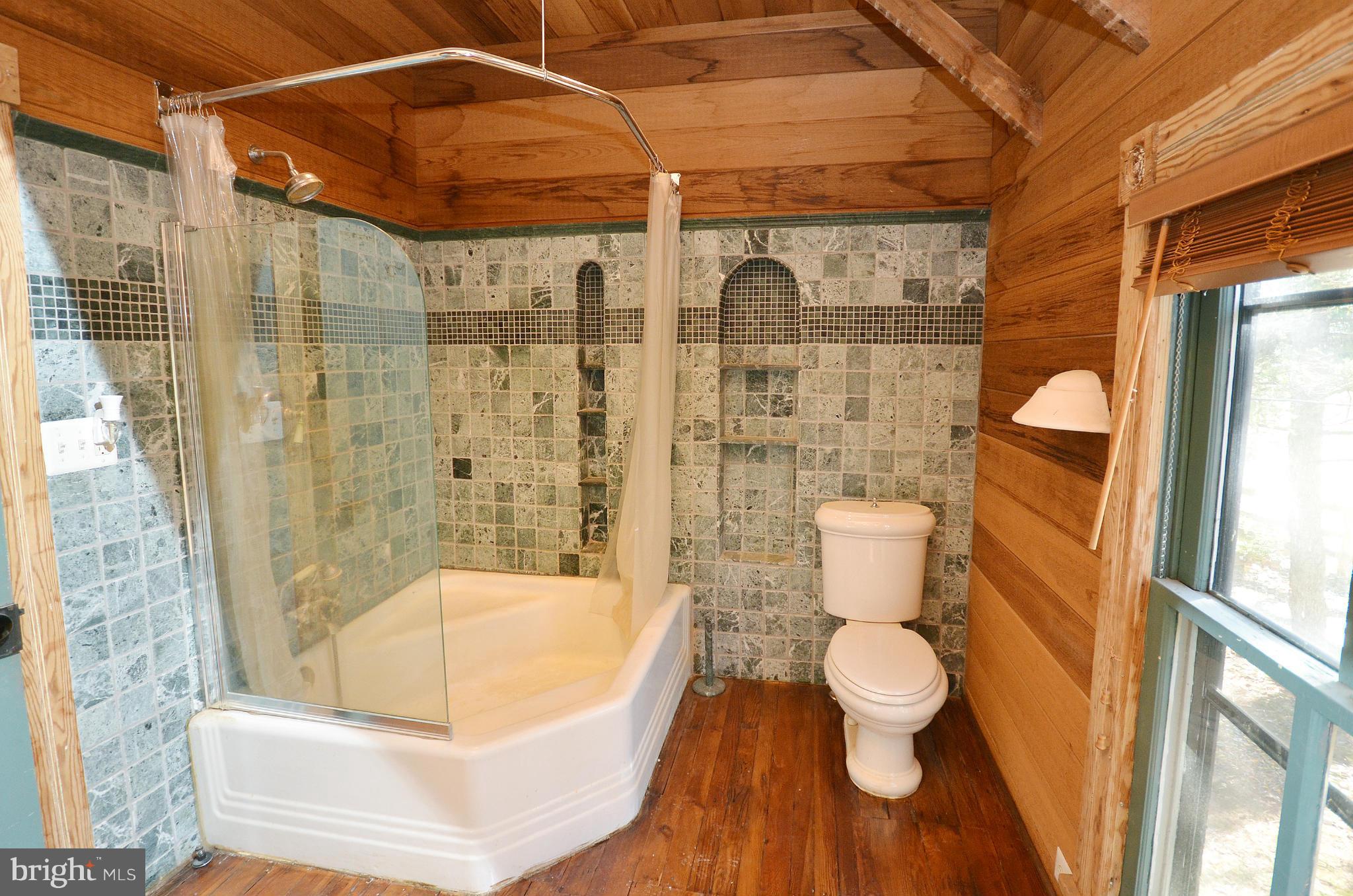 PAEONIAN SPRINGS - Residential Lease