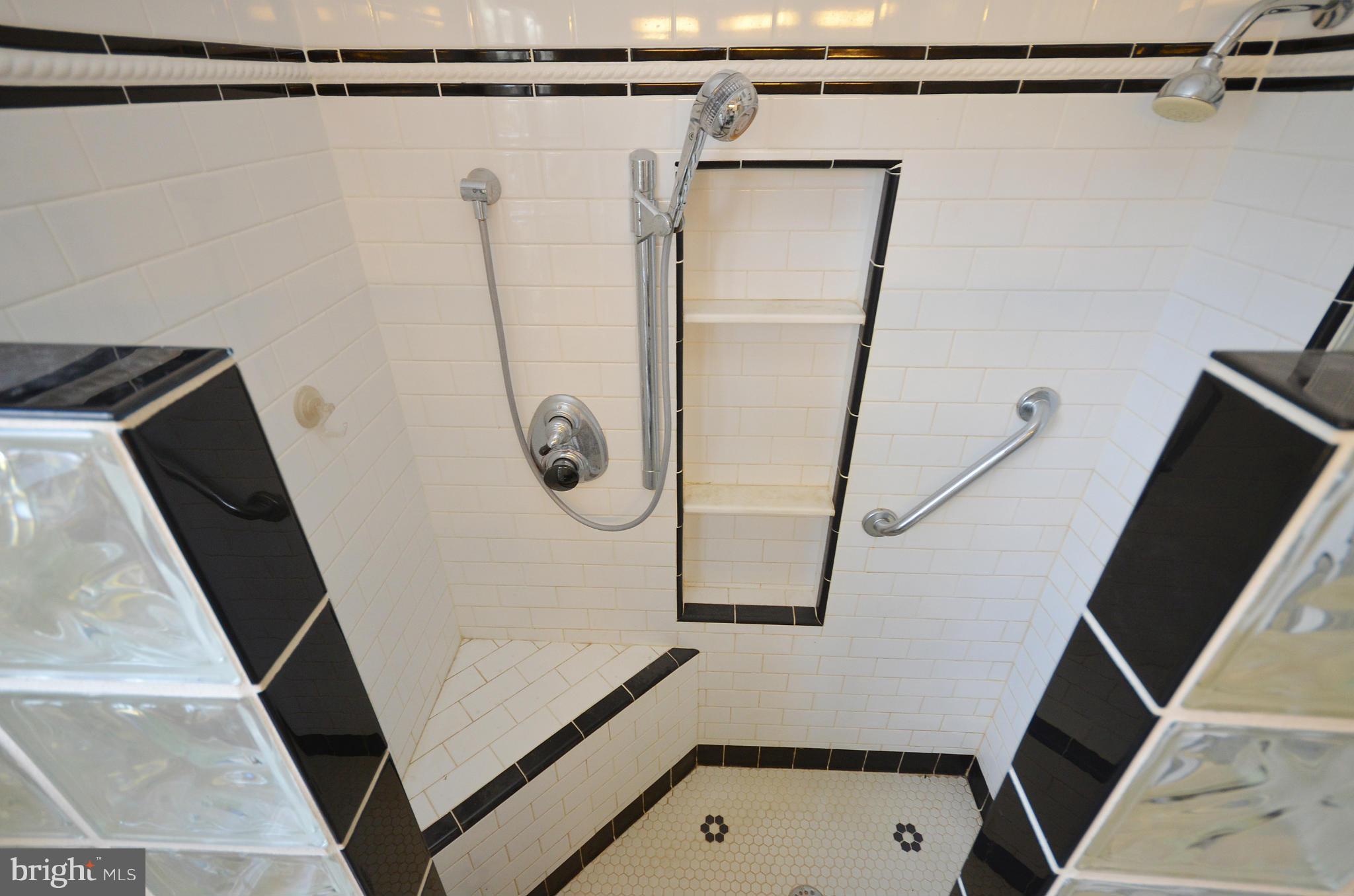 PAEONIAN SPRINGS - Residential Lease