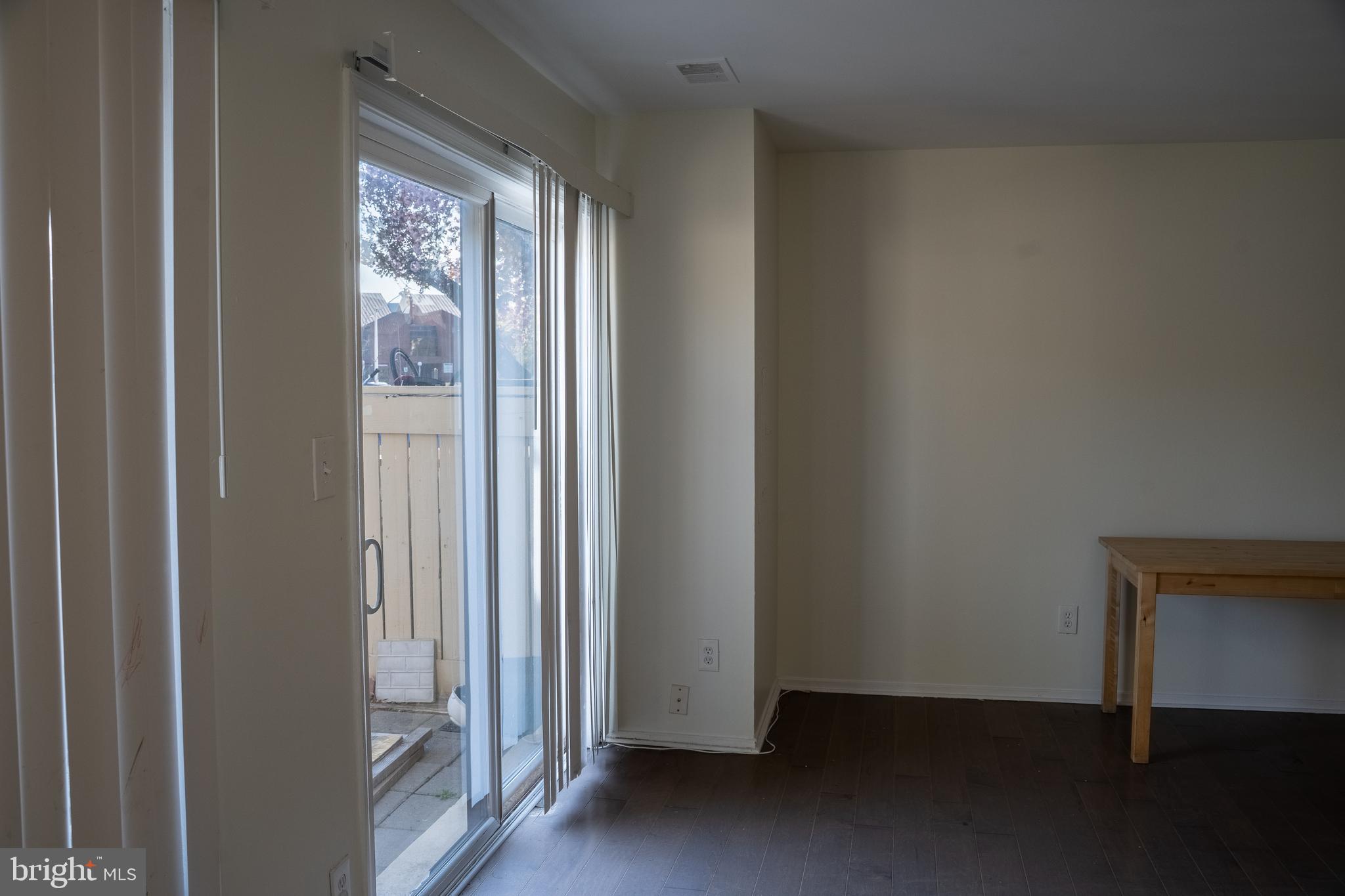 CLUBSIDE - Residential