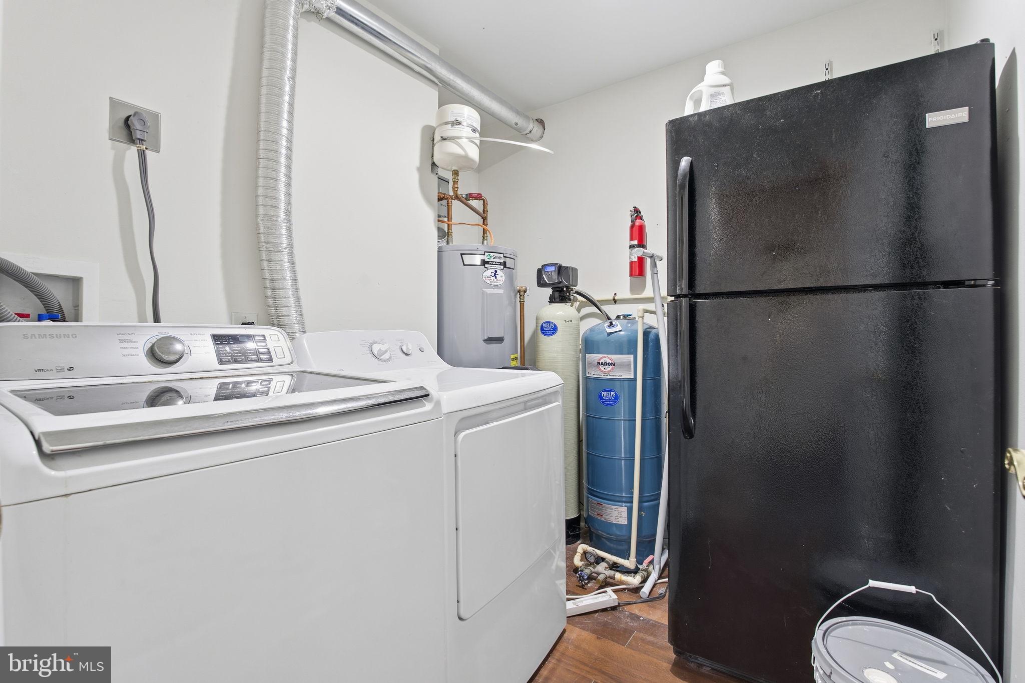 HOLLY HILL HARBOR - Residential