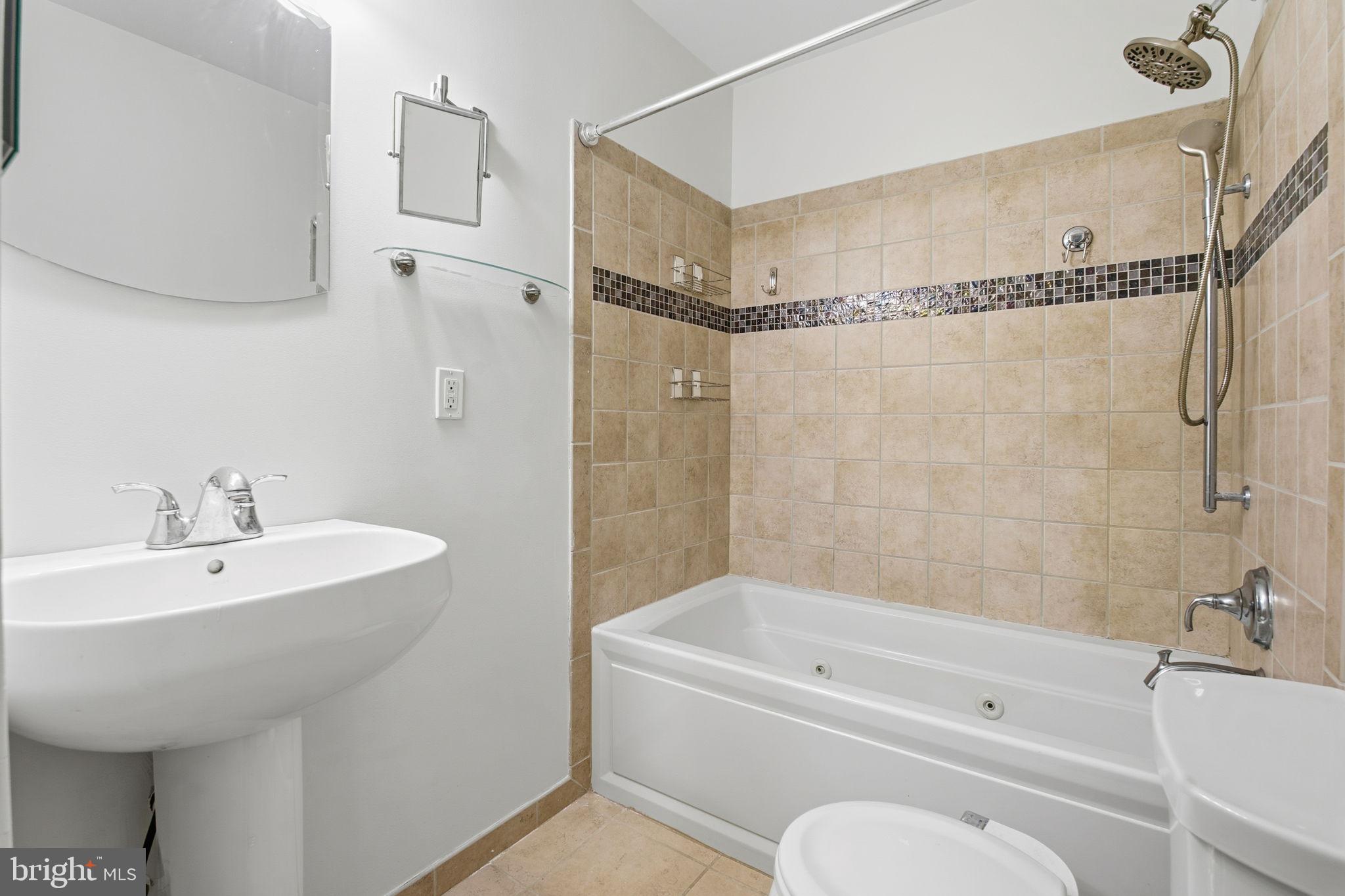 HOLLY HILL HARBOR - Residential