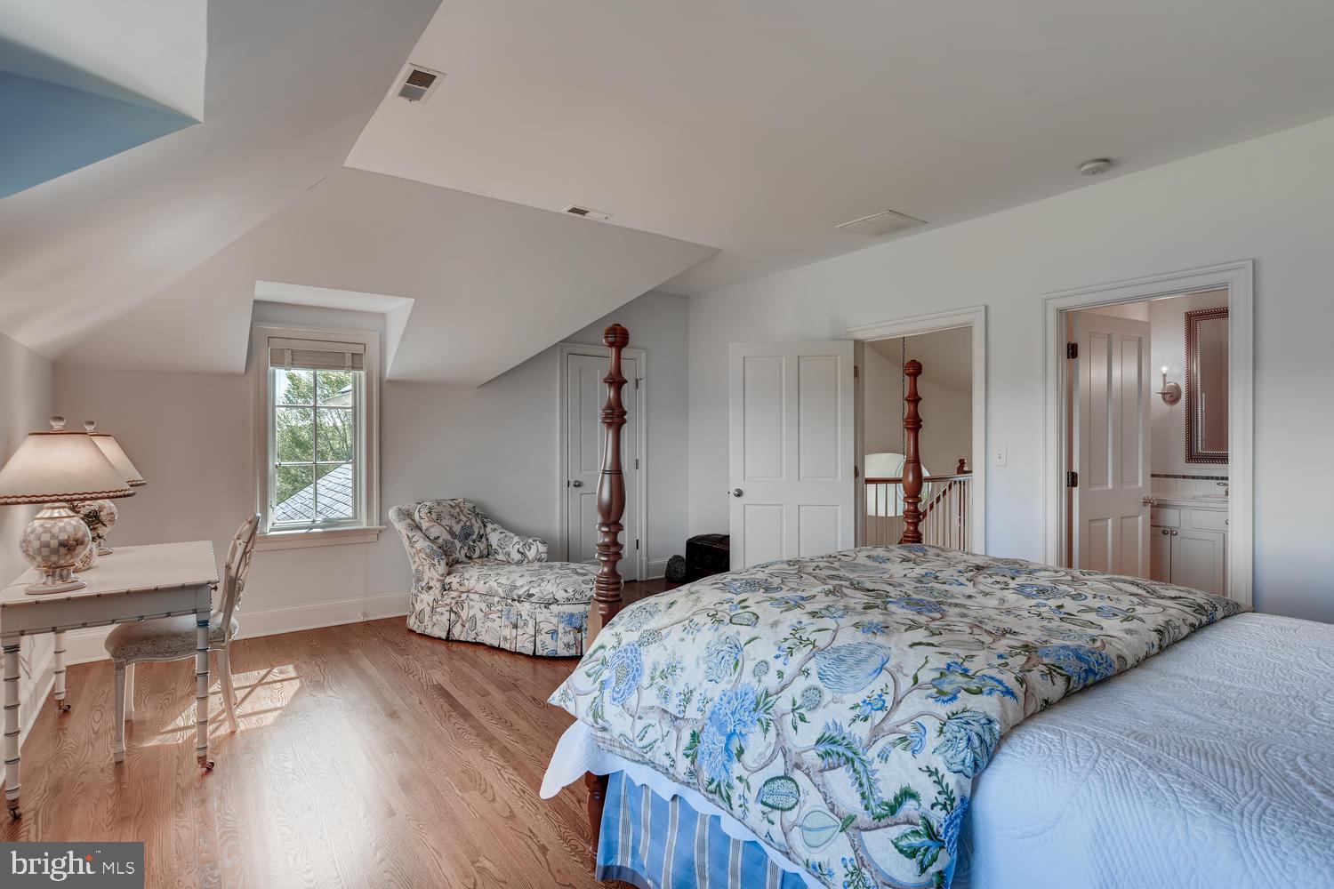 WORTHINGTON VALLEY - Farm