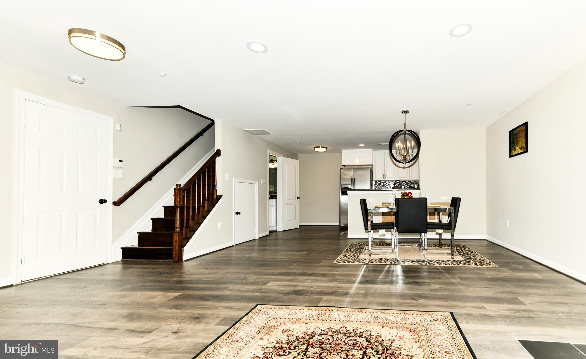 GLENSFORD CONDO - Residential