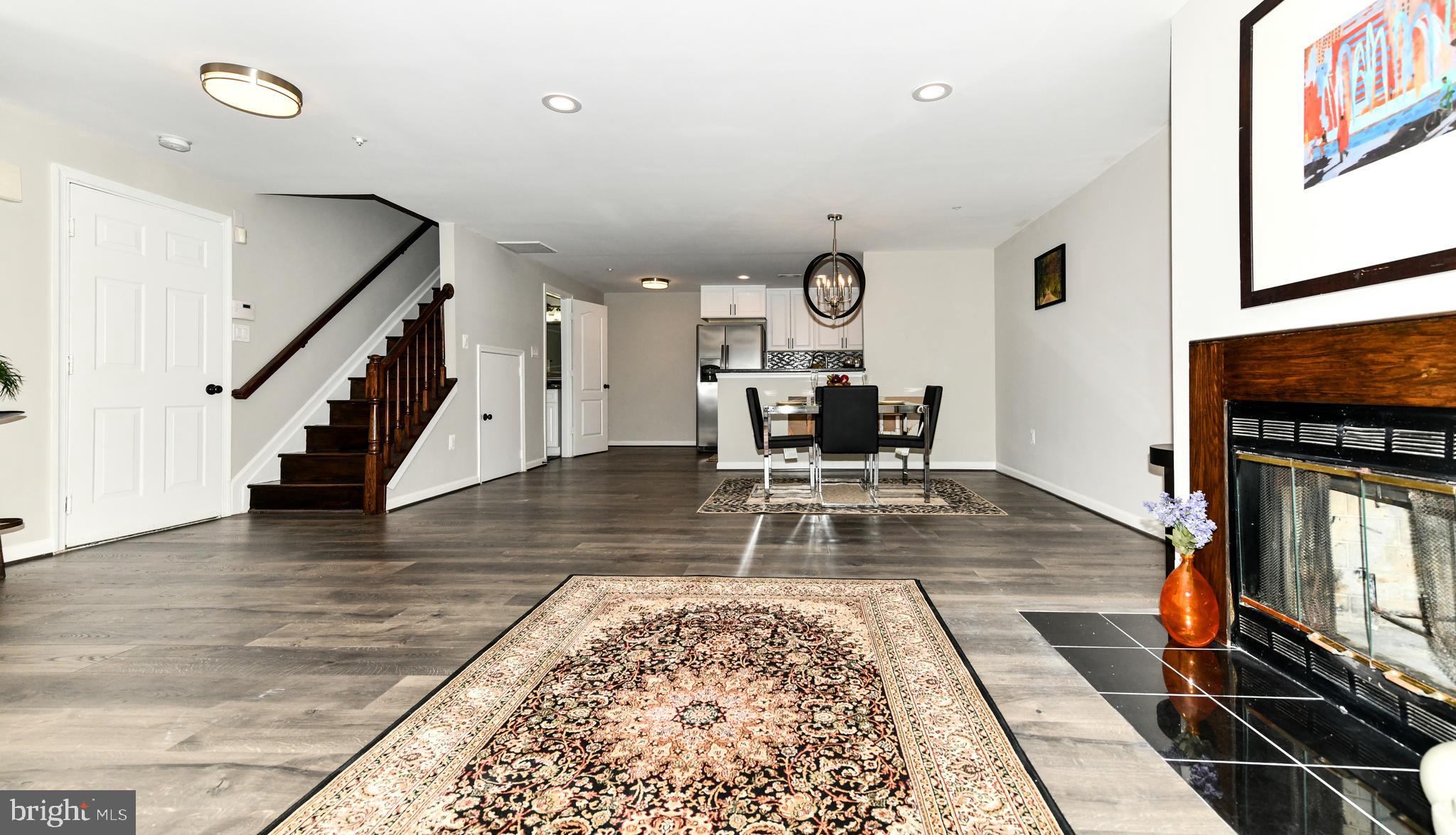 GLENSFORD CONDO - Residential