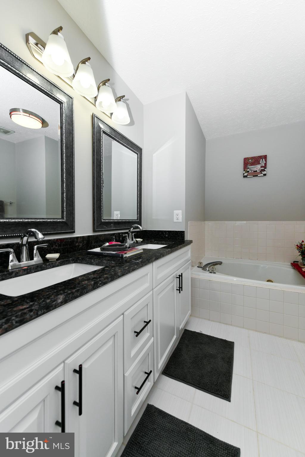 GLENSFORD CONDO - Residential