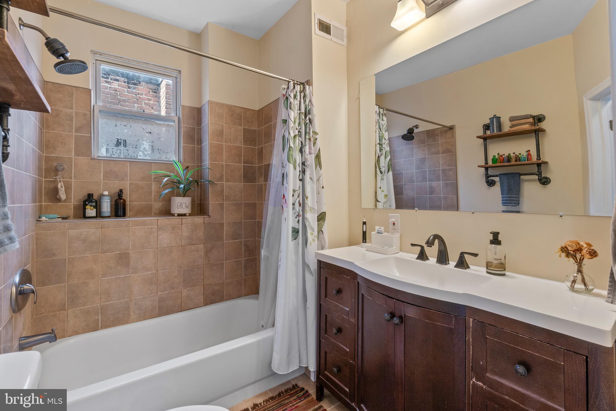 HARWOOD - Residential