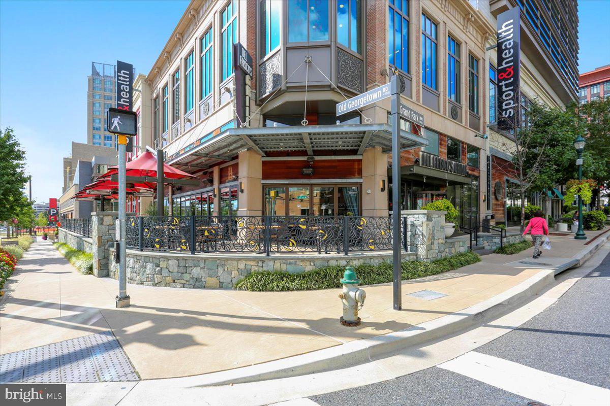MIDTOWN BETHESDA NORTH - Residential
