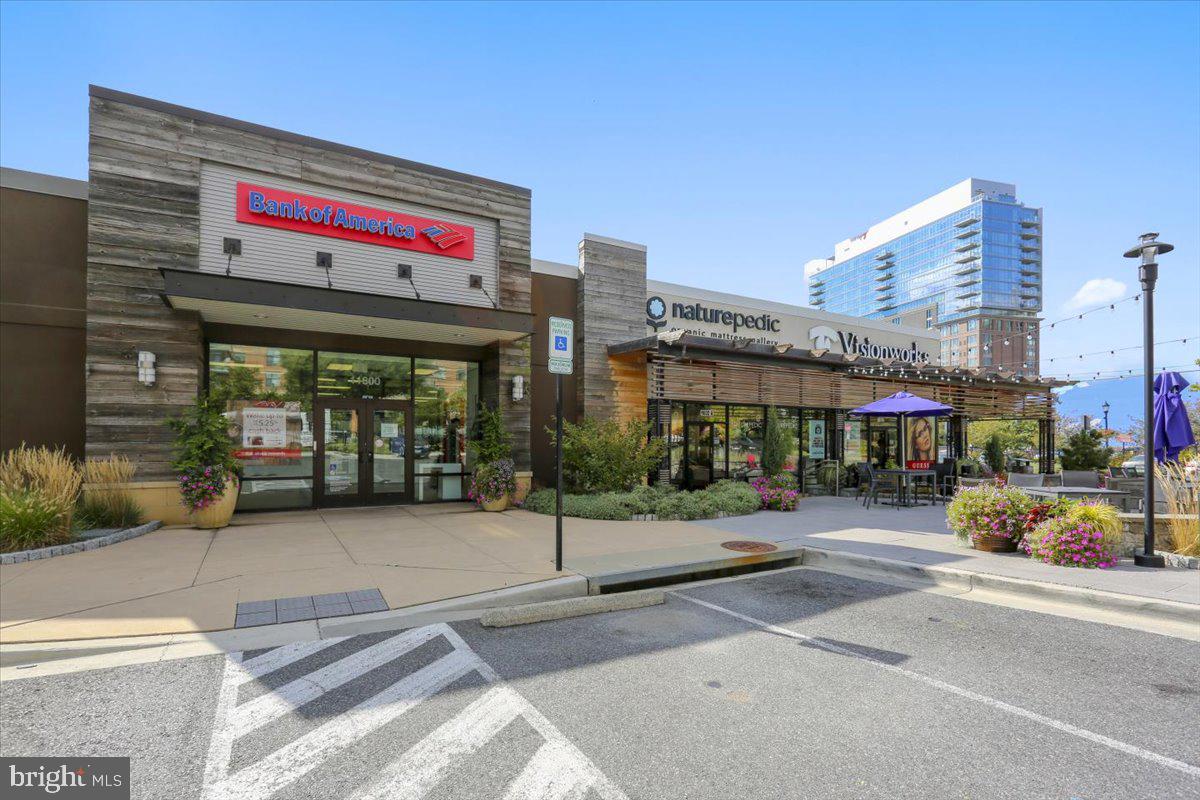 MIDTOWN BETHESDA NORTH - Residential