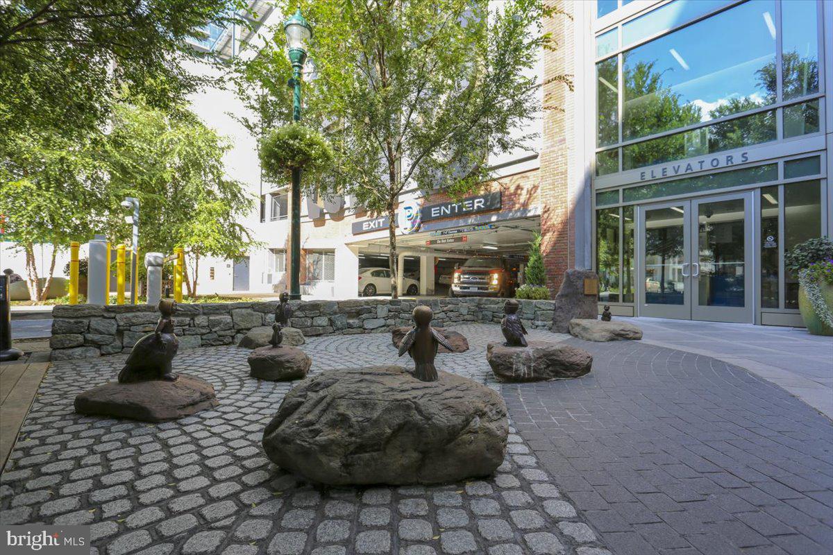 MIDTOWN BETHESDA NORTH - Residential