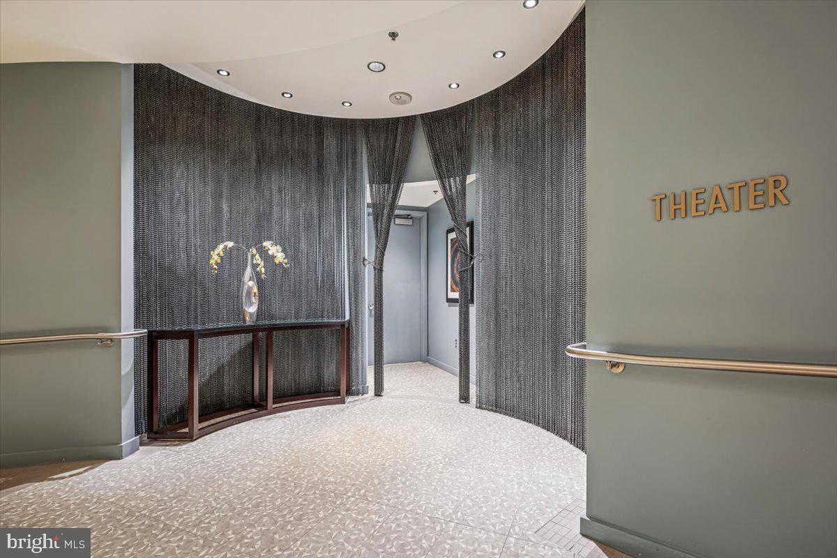 MIDTOWN BETHESDA NORTH - Residential