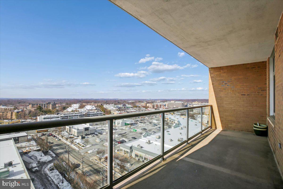 MIDTOWN BETHESDA NORTH - Residential