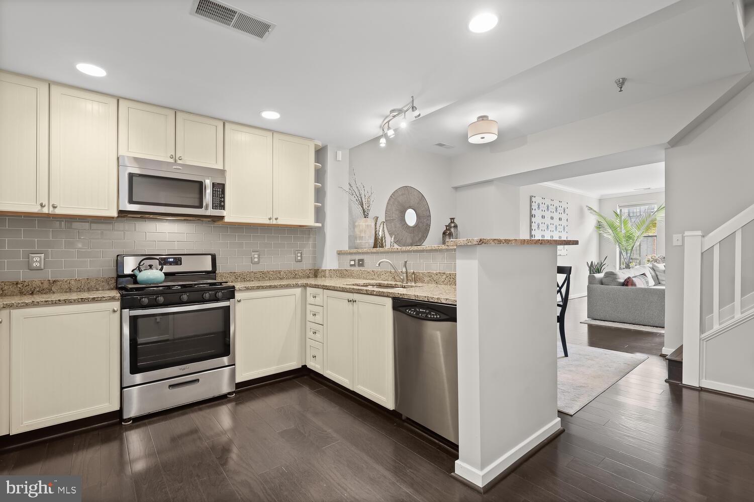 FELLS POINT HISTORIC DISTRICT - Residential