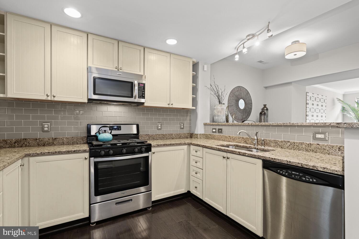 FELLS POINT HISTORIC DISTRICT - Residential