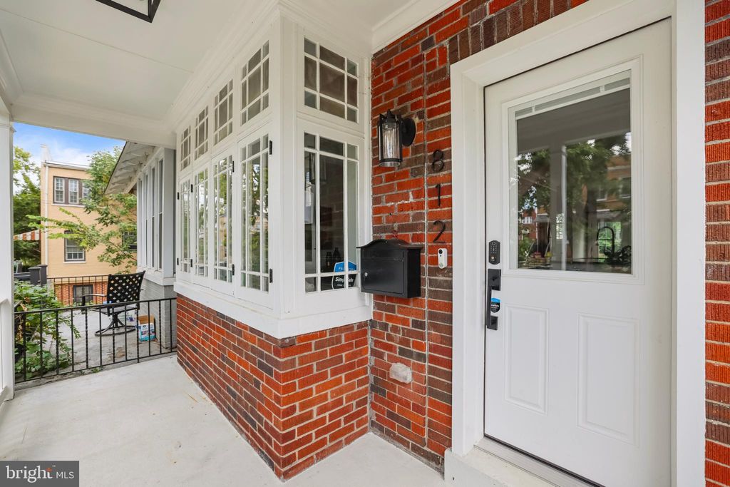 Photo of 812 Tewkesbury Place NW, WASHINGTON, DC 20012 (MLS # DCDC2222140)