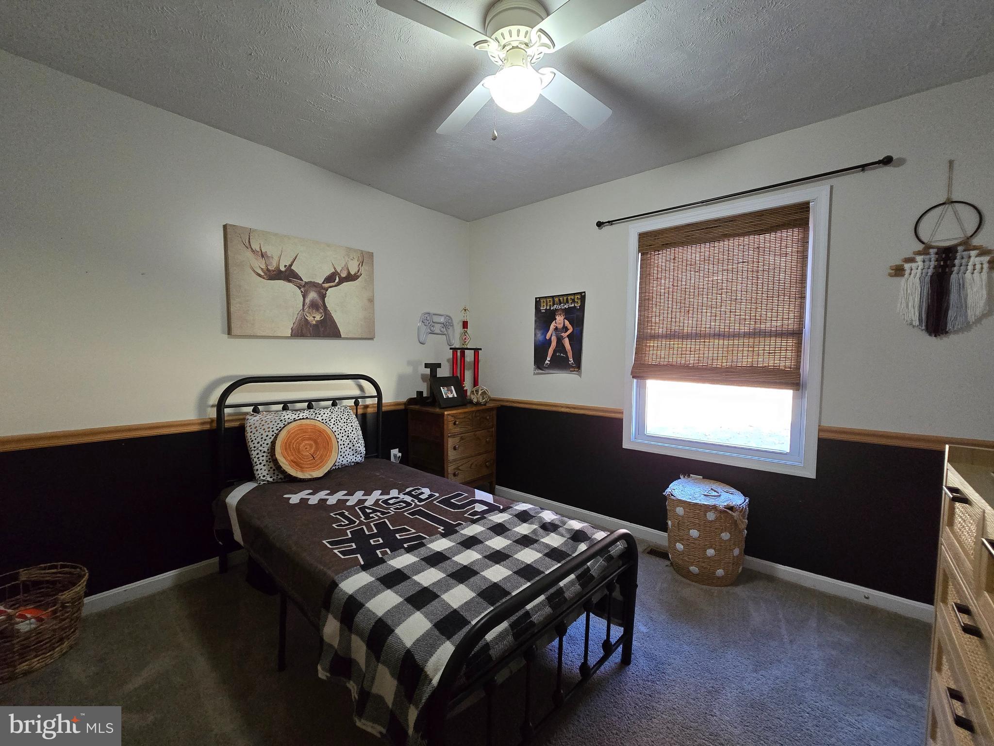 COLONIAL VILLAGE - Residential