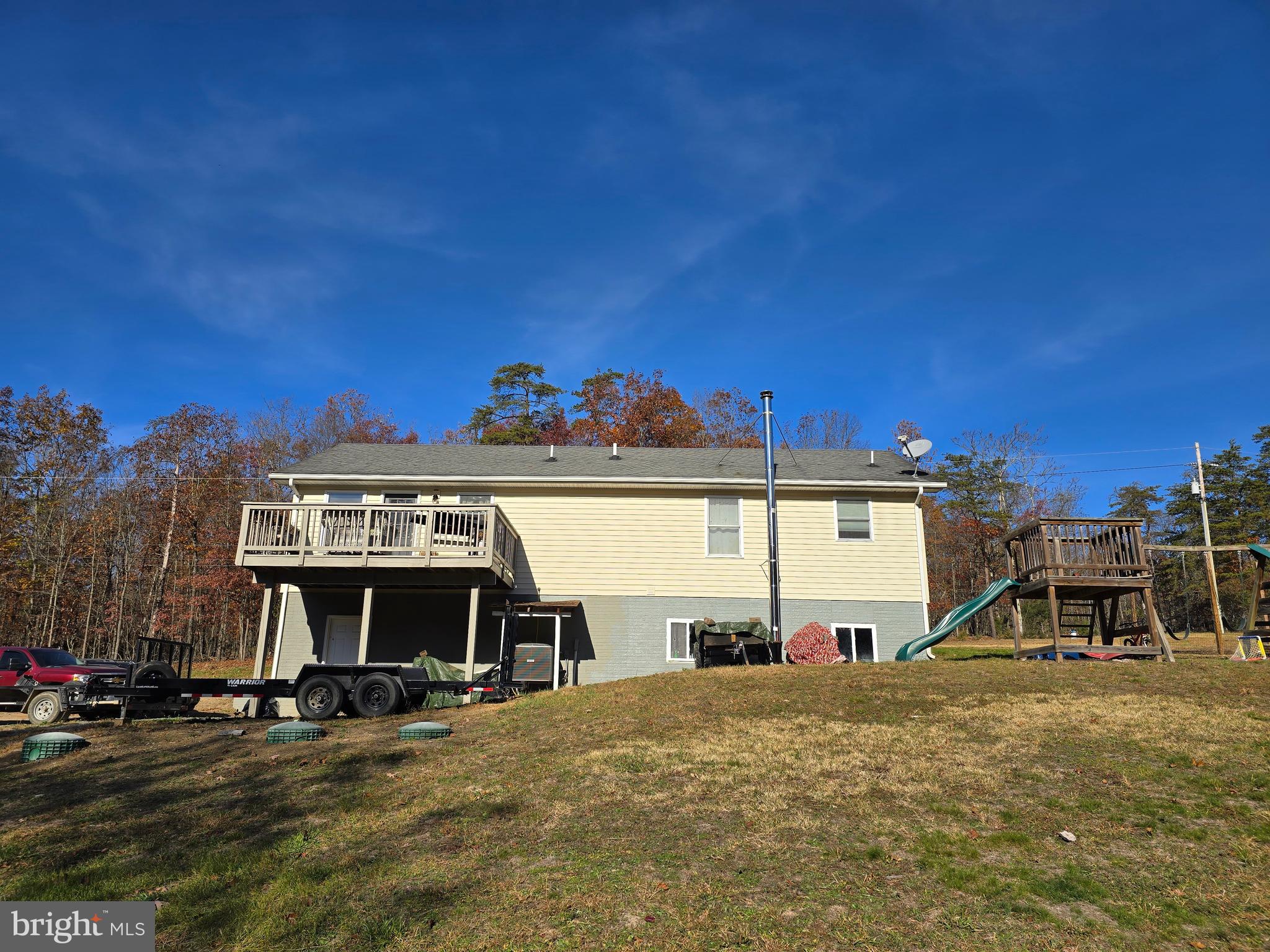 COLONIAL VILLAGE - Residential