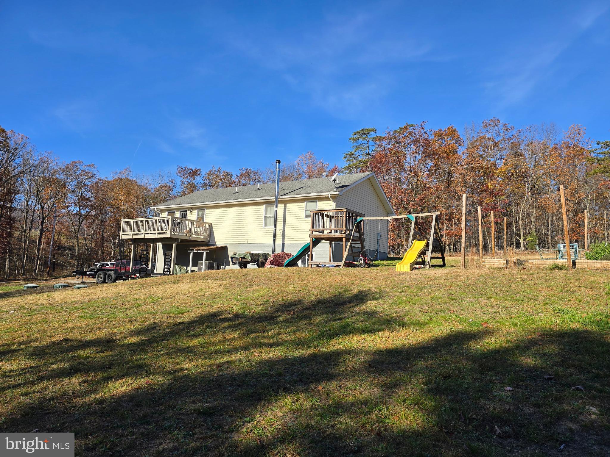 COLONIAL VILLAGE - Residential