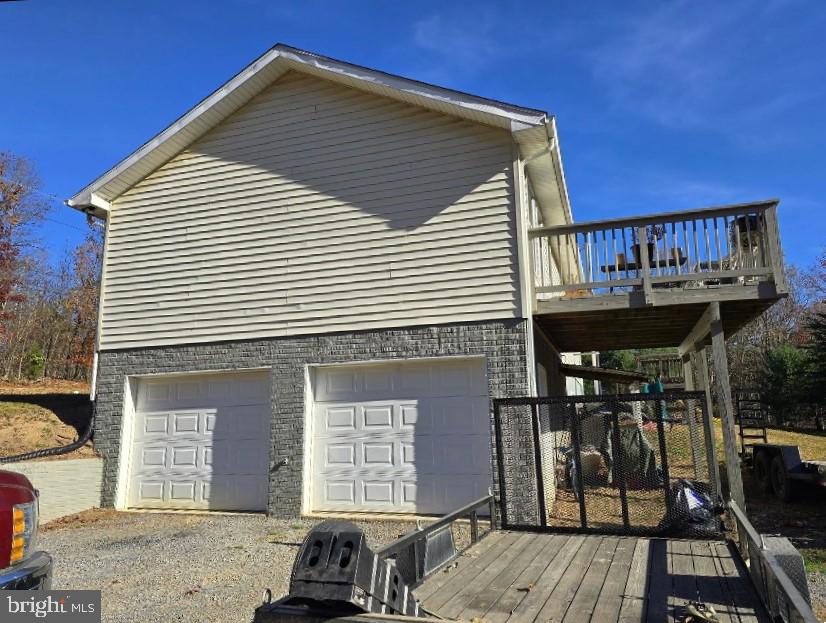 COLONIAL VILLAGE - Residential