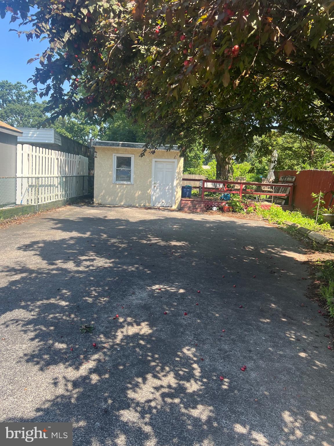 237 W PROVIDENCE ROAD