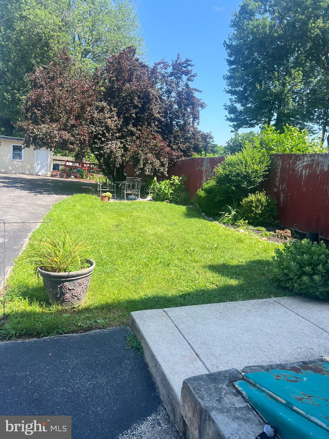 237 W PROVIDENCE ROAD