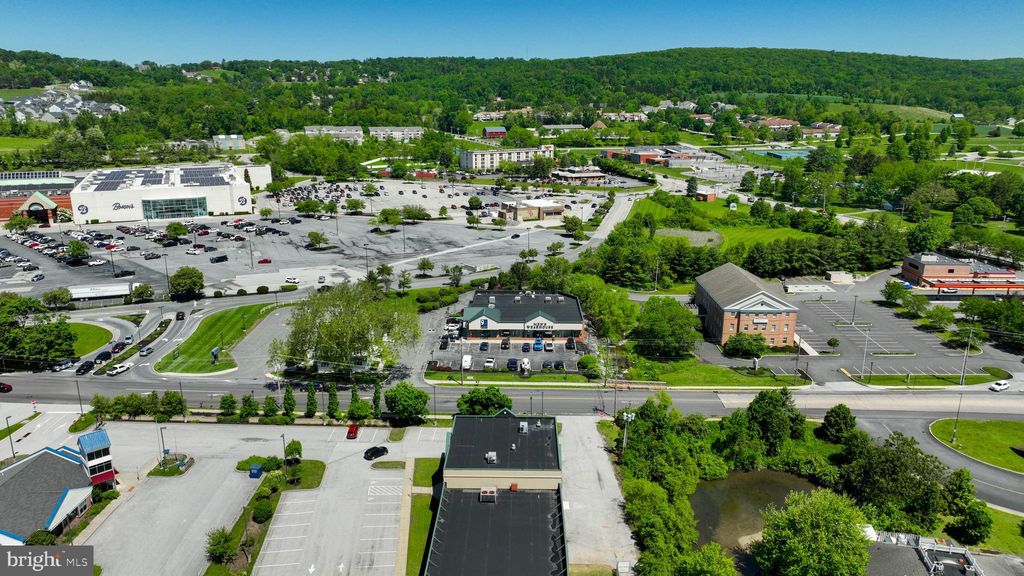 Photo of 2915 Whiteford Road, YORK, PA 17402 (MLS # PAYK2097052)