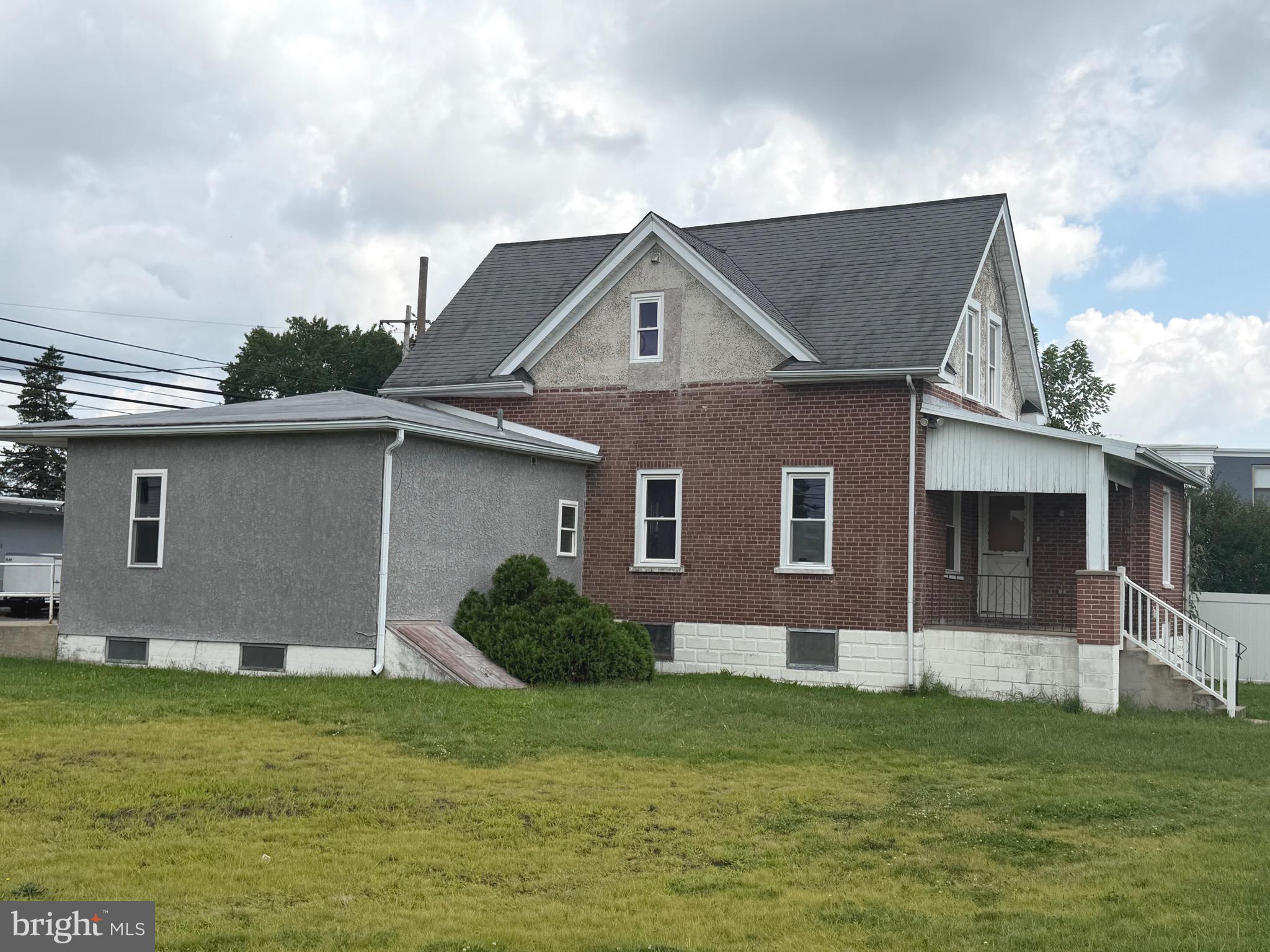 207 S GOVERNOR PRINTZ BOULEVARD