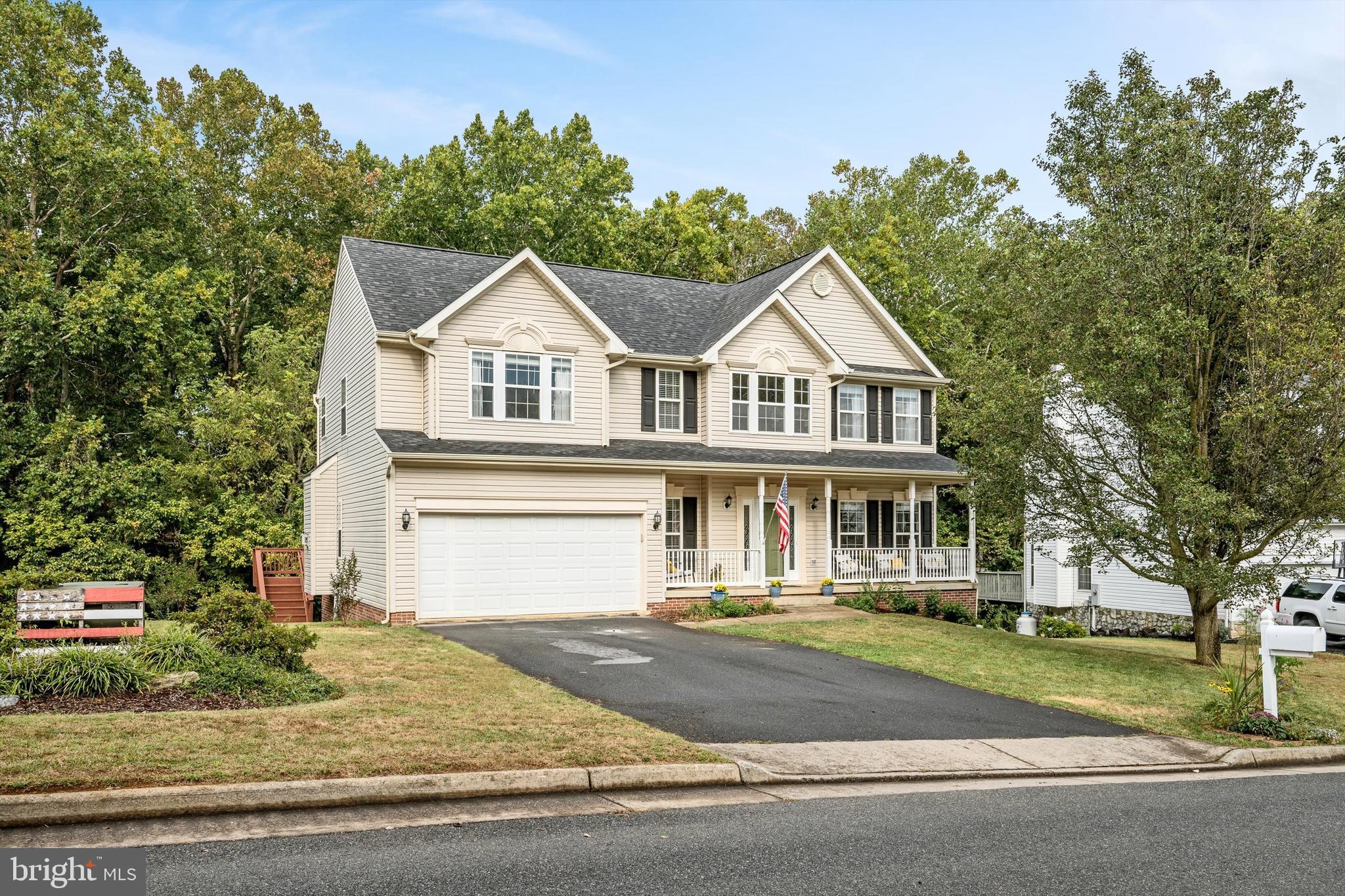 LOCUST HILL - Residential