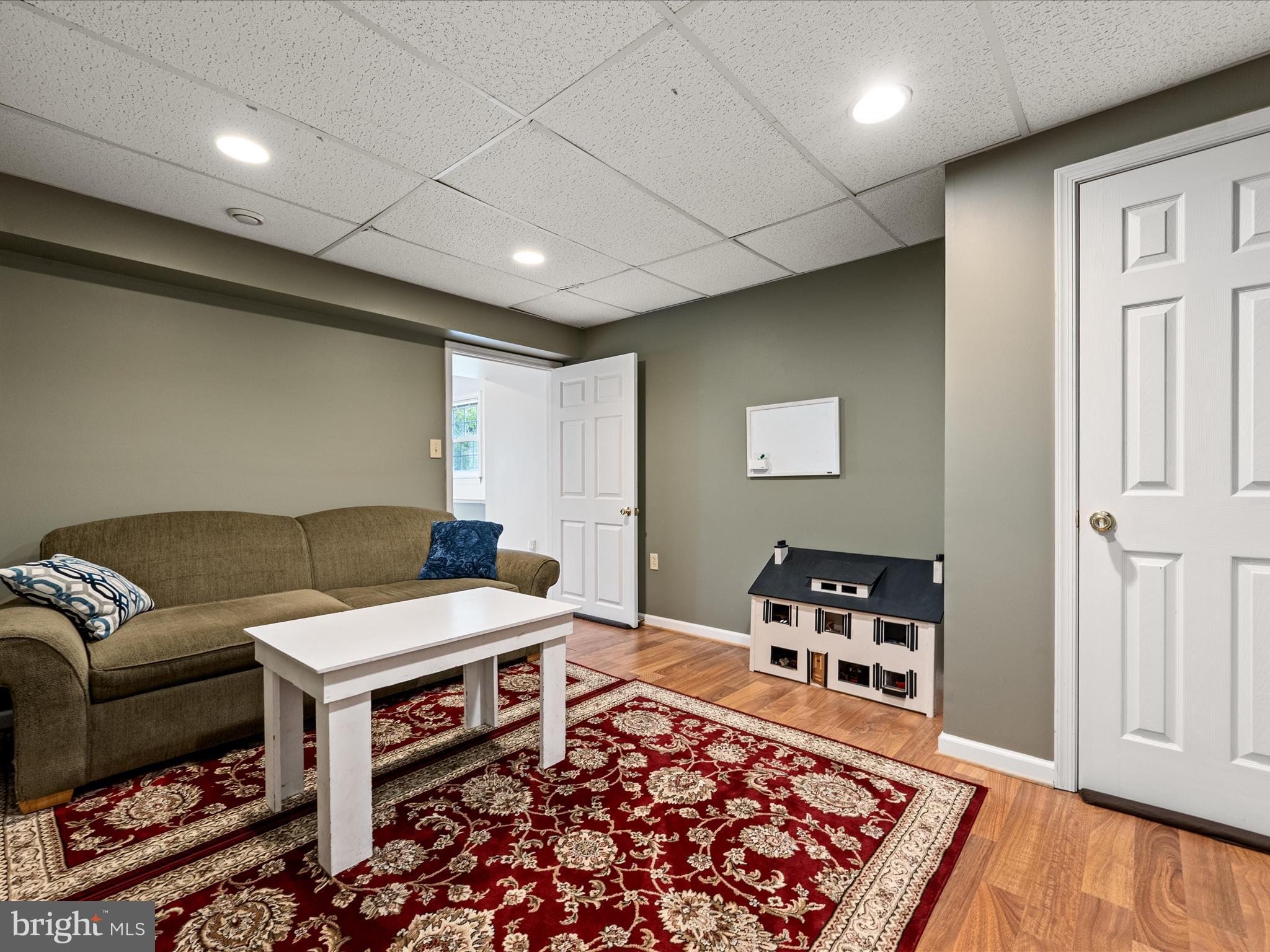 LOCUST HILL - Residential