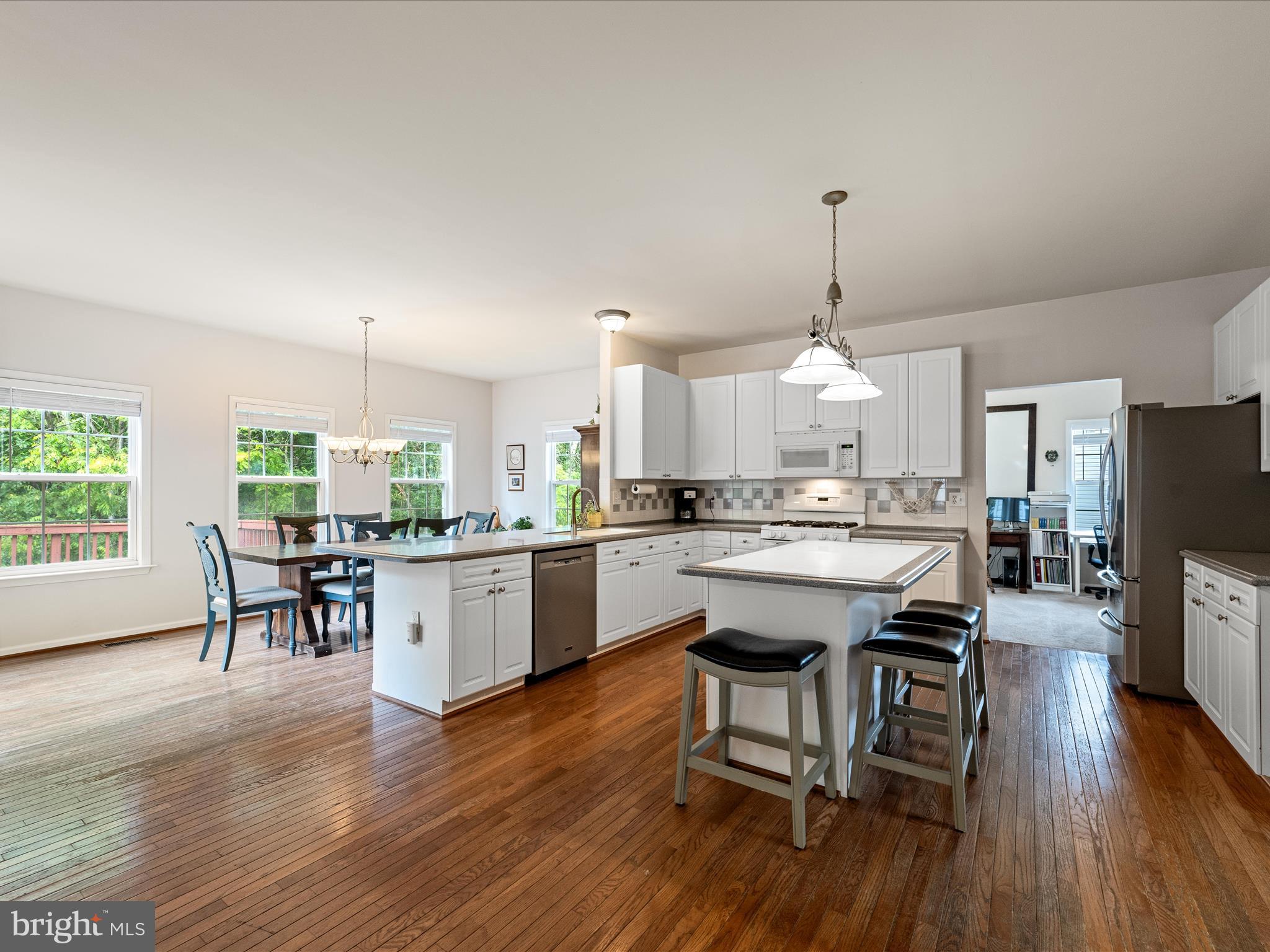 LOCUST HILL - Residential