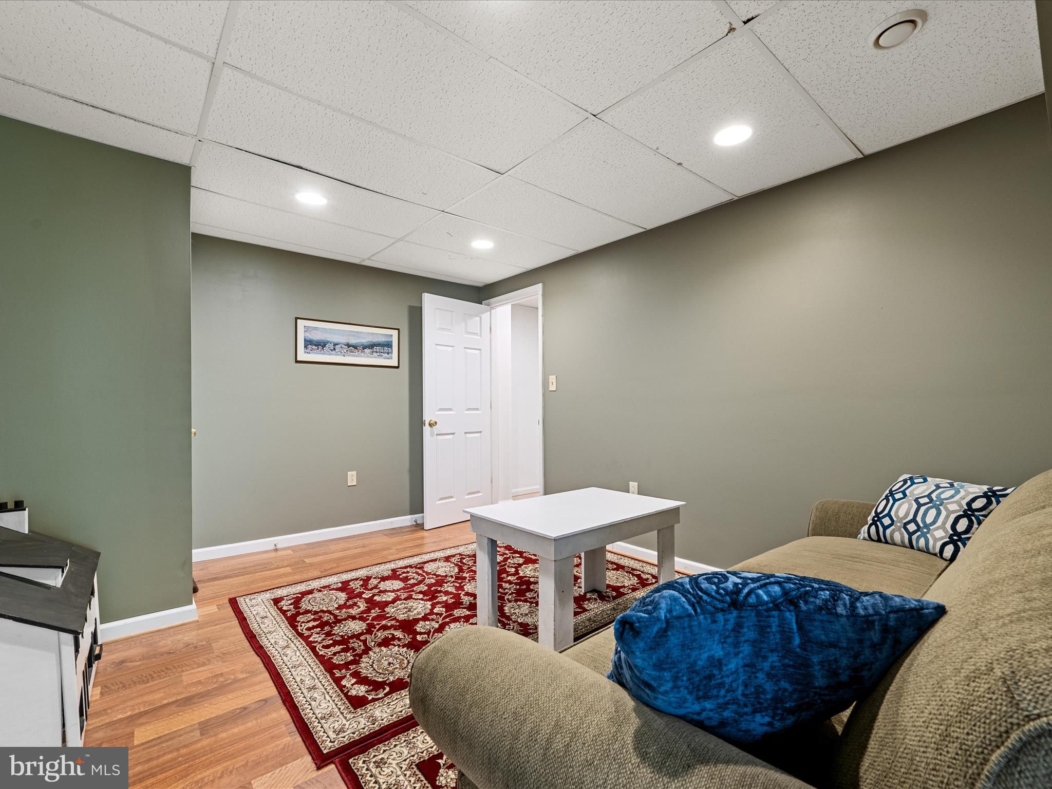 LOCUST HILL - Residential