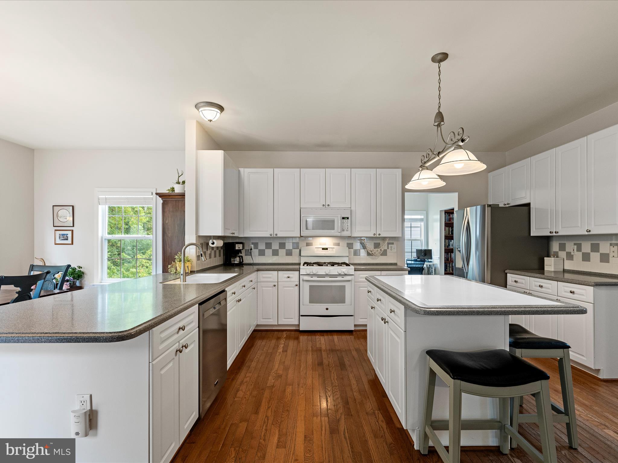 LOCUST HILL - Residential