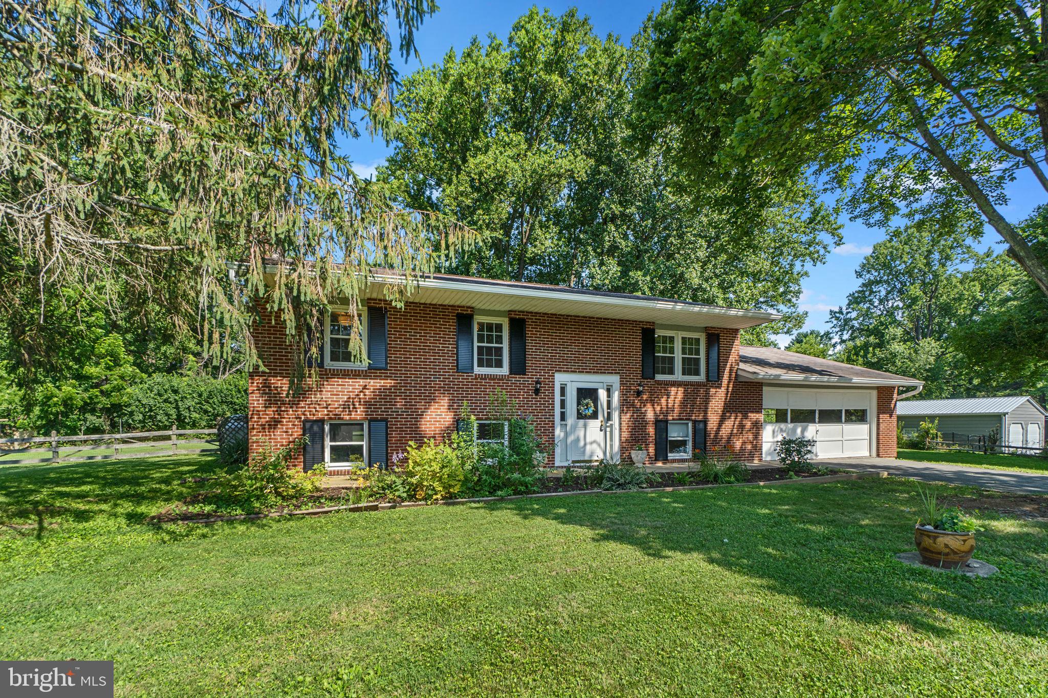 5305 WENDY ROAD