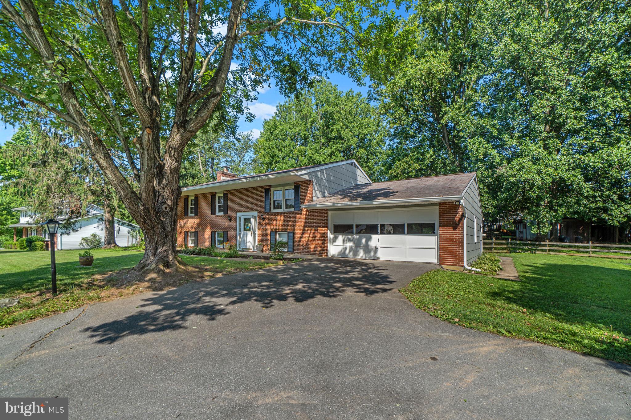 5305 WENDY ROAD