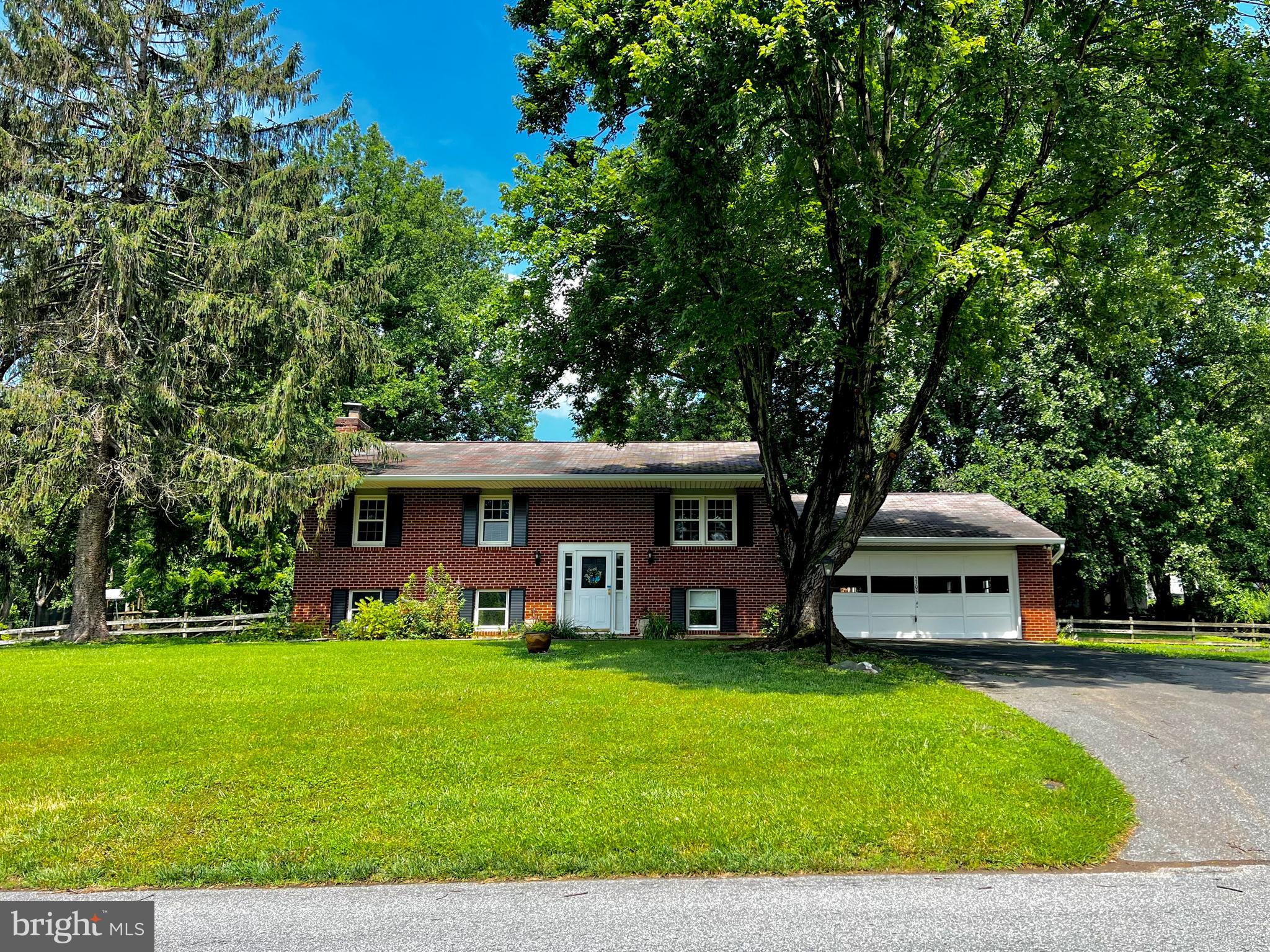 5305 WENDY ROAD
