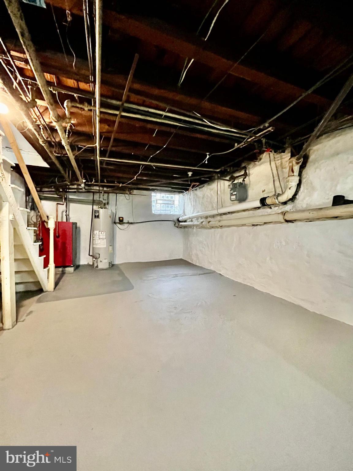 EAST FALLS - Residential Lease