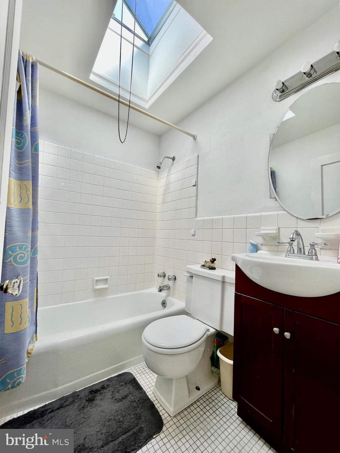EAST FALLS - Residential Lease