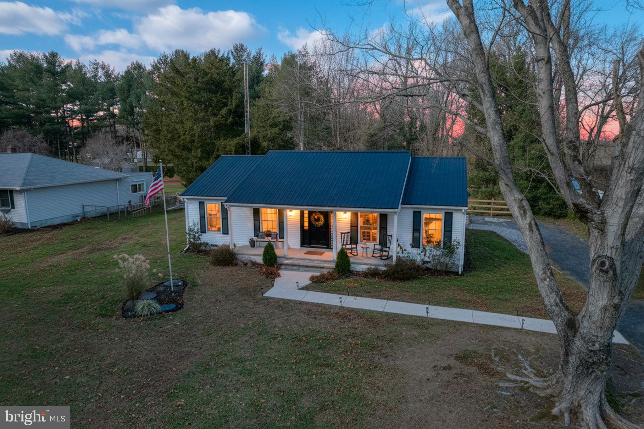 1549 PERSIMMON TREE LANE