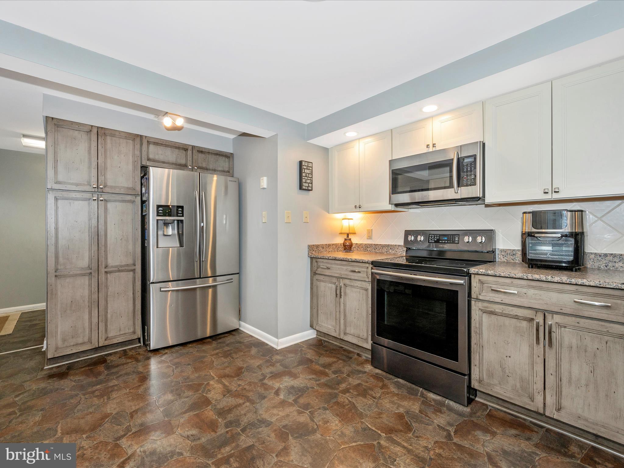 BATTLEFIELD KNOLLS - Residential