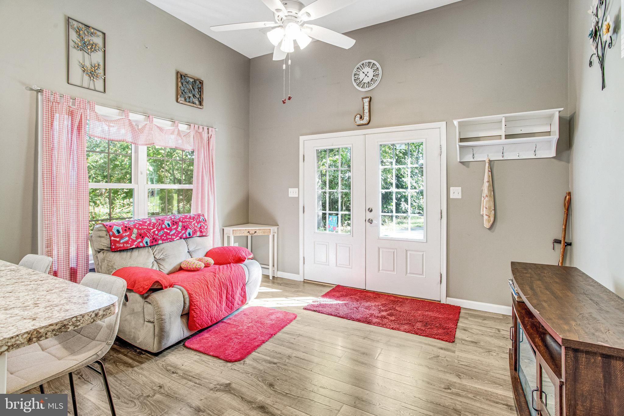 MACKENZIE MEADOWS - Residential