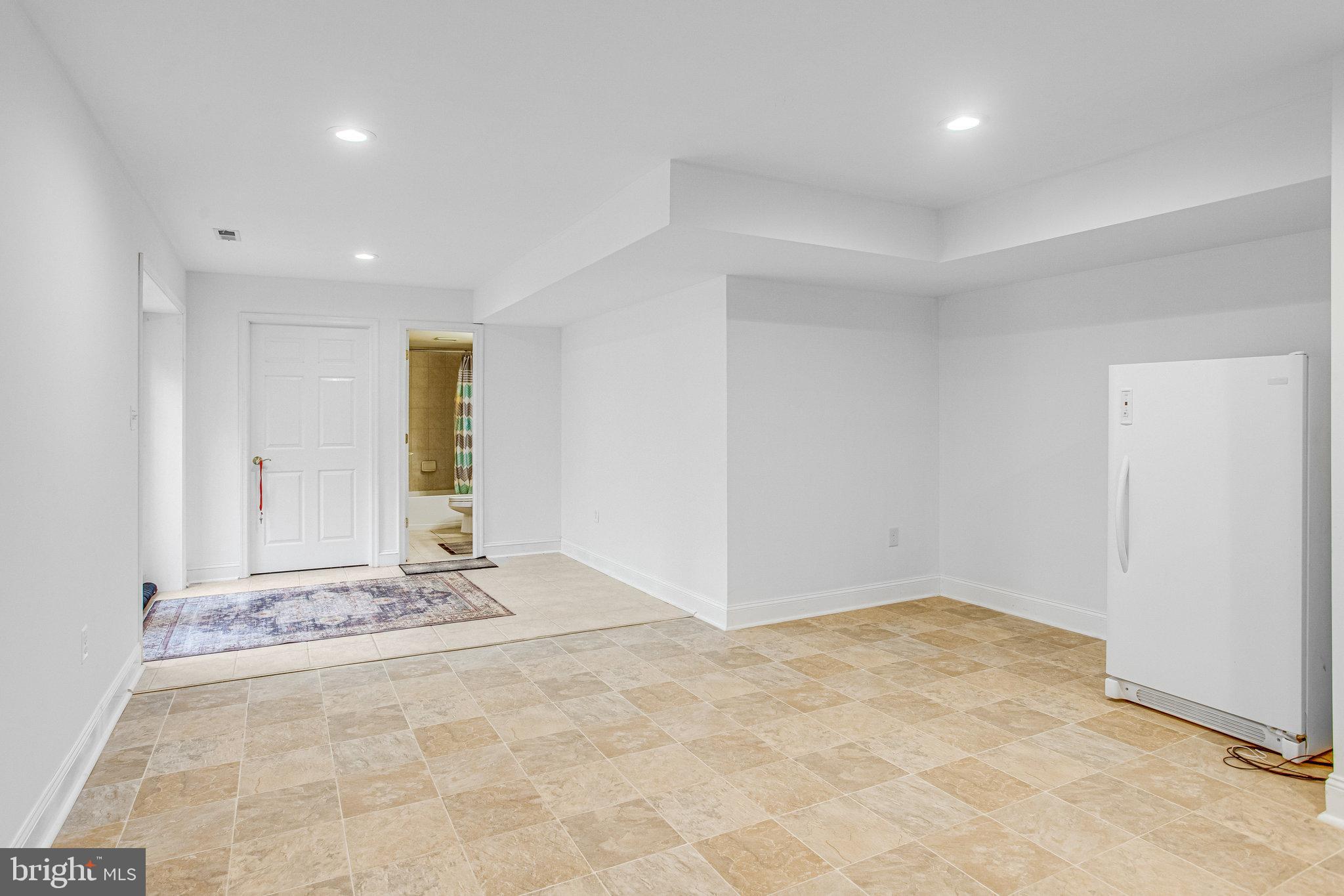 MACKENZIE MEADOWS - Residential