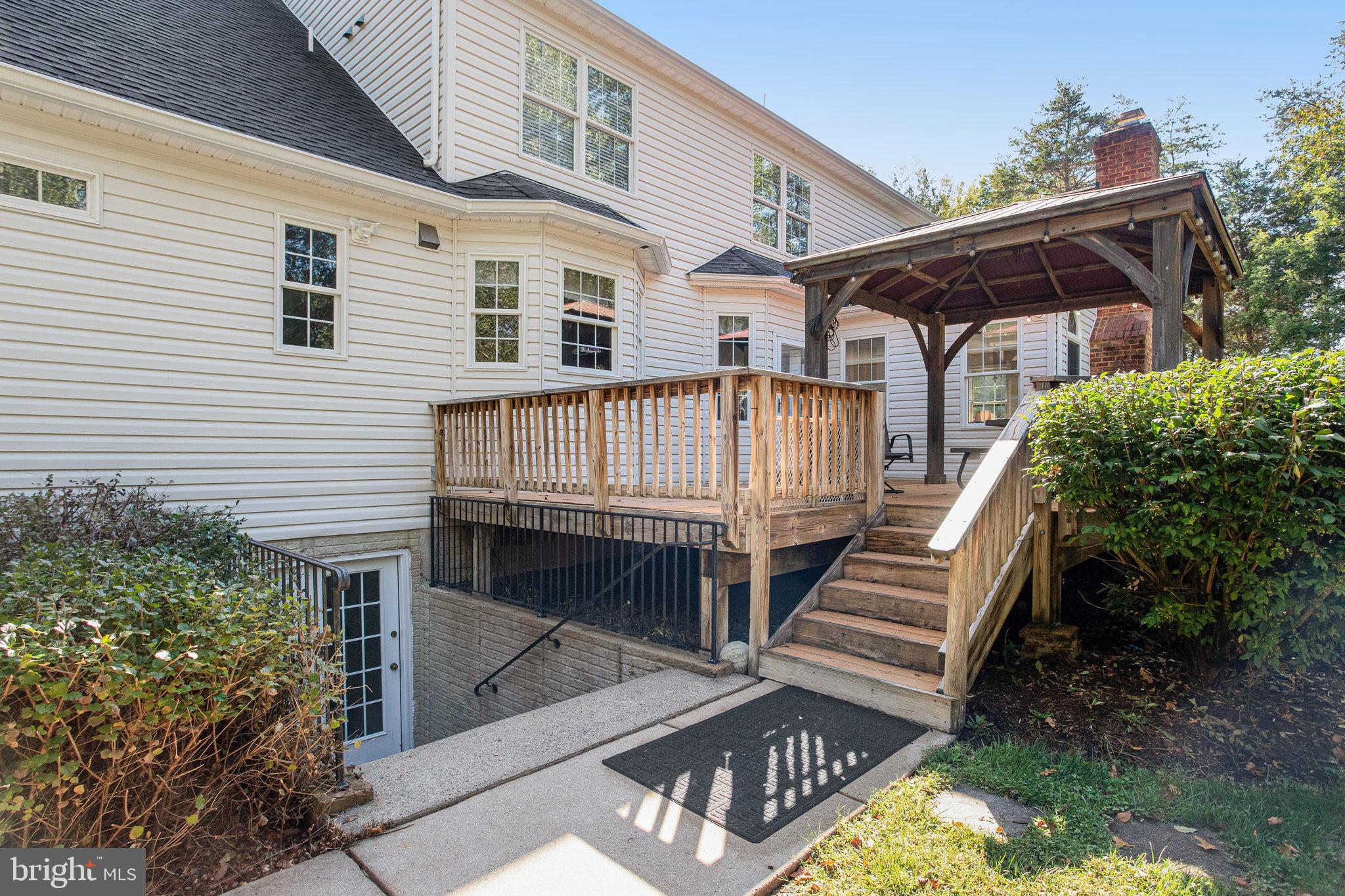 MACKENZIE MEADOWS - Residential