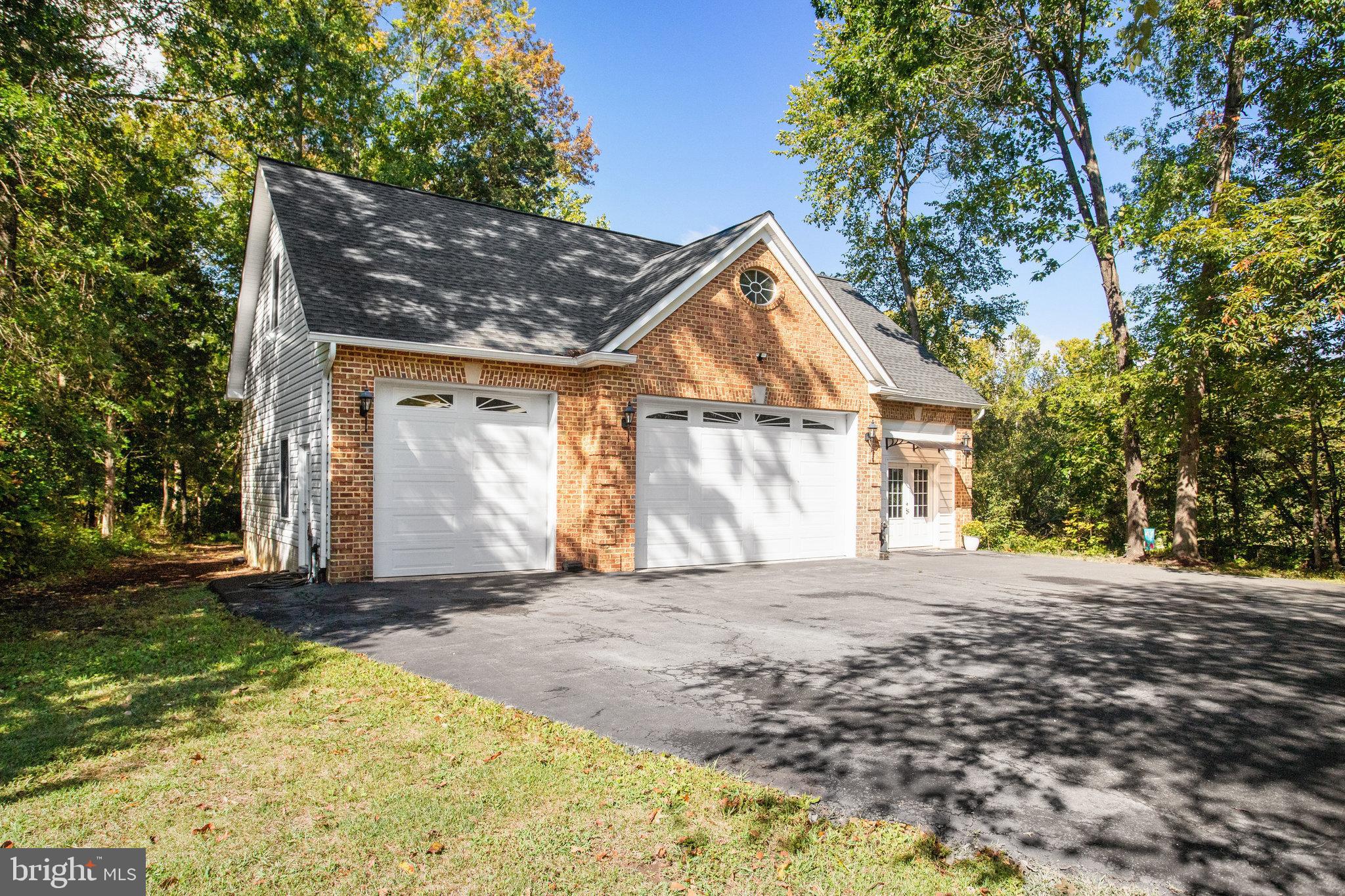 MACKENZIE MEADOWS - Residential